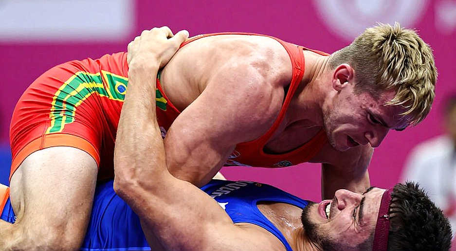 Wrestling's Transfer Window: 100 Grams, the Railway Roster, and an Empty Calendar
